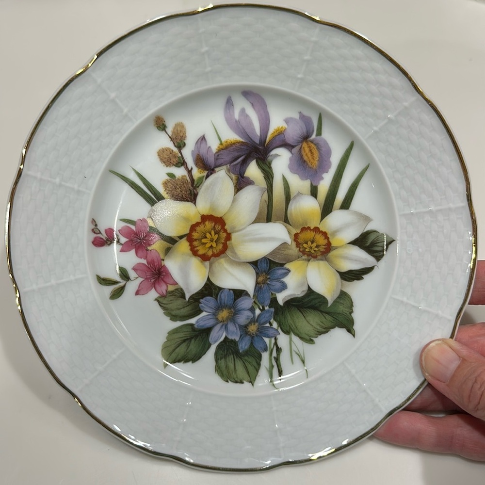 St Martin Email De Limoges by Marino Floral Salad Plate With Gold Trim 7.5”